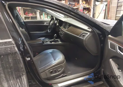 2015 Hyundai Genesis 3.8 from USA, damaged, VIN KMHGN4JE8FU091341